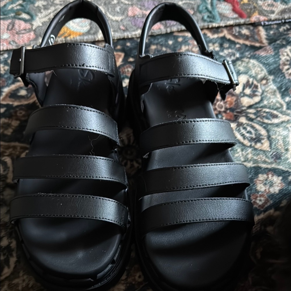 Skechers Black Strappy Sandals Modern Minimalist Design